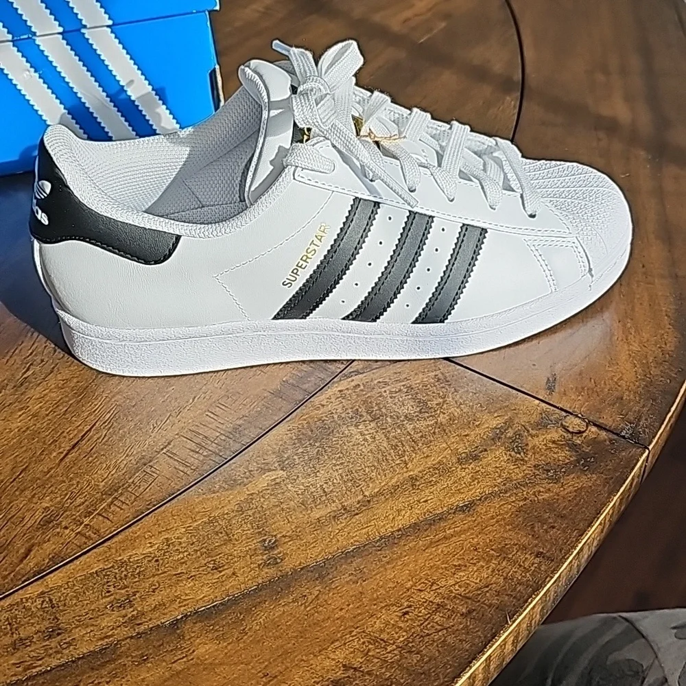 Shell Toe Adidas - Picture 5 of 8